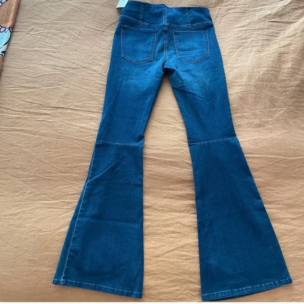 NWOT Free People Penny Pull-On Flare Jeans - Size 28 - Picture 5 of 11